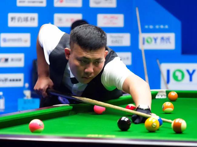 在与加的斯 在与加的斯