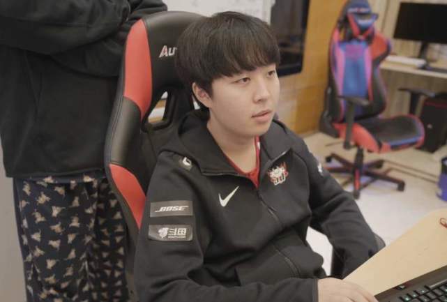 间的监控视 间的监控视